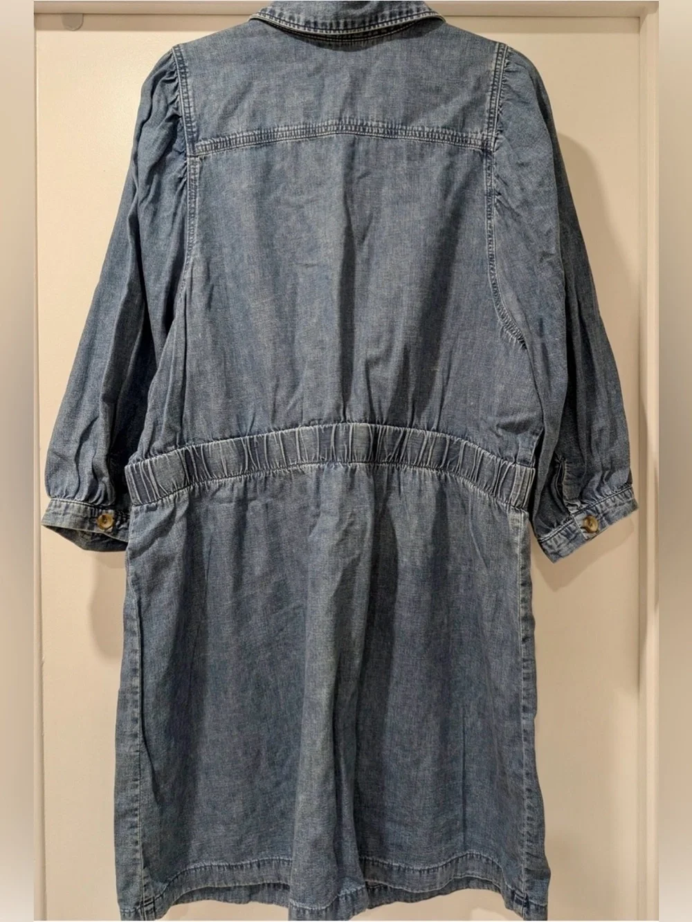 REITMANS - DENIM DRESS - BUTTON DOWN WITH ELASTICIZED CINCHED WAIST - Picture 4 of 4